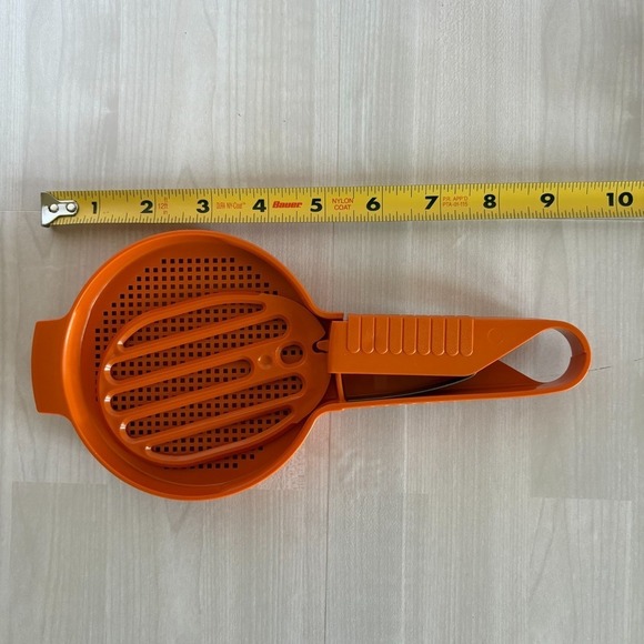 🧡 Vintage Tupperware Sift-It Paddle Hand-Held Sifter Harvest Orange USA EUC - Picture 7 of 7